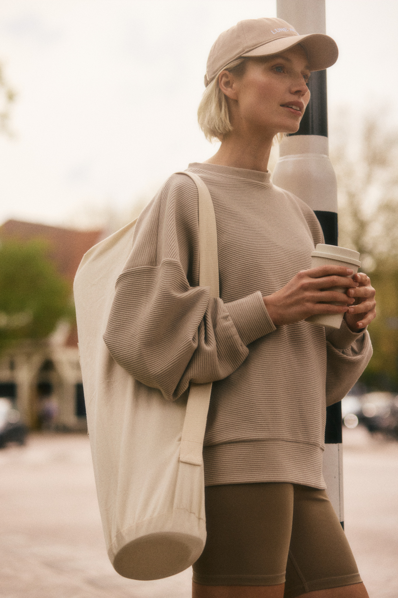 Amber Modern Fit Crew - Pure Cashmere
