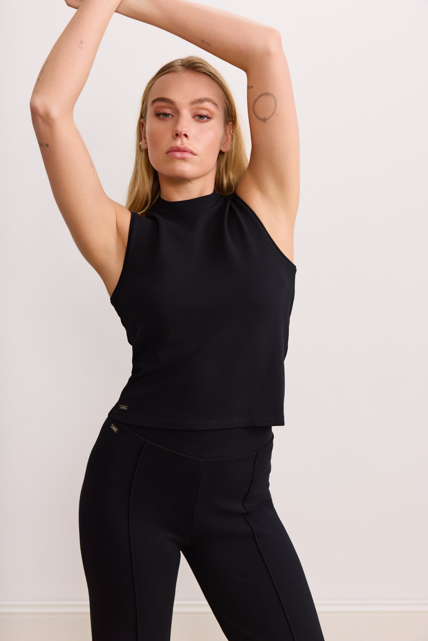 Forest Essential Sleeveless Top - Black