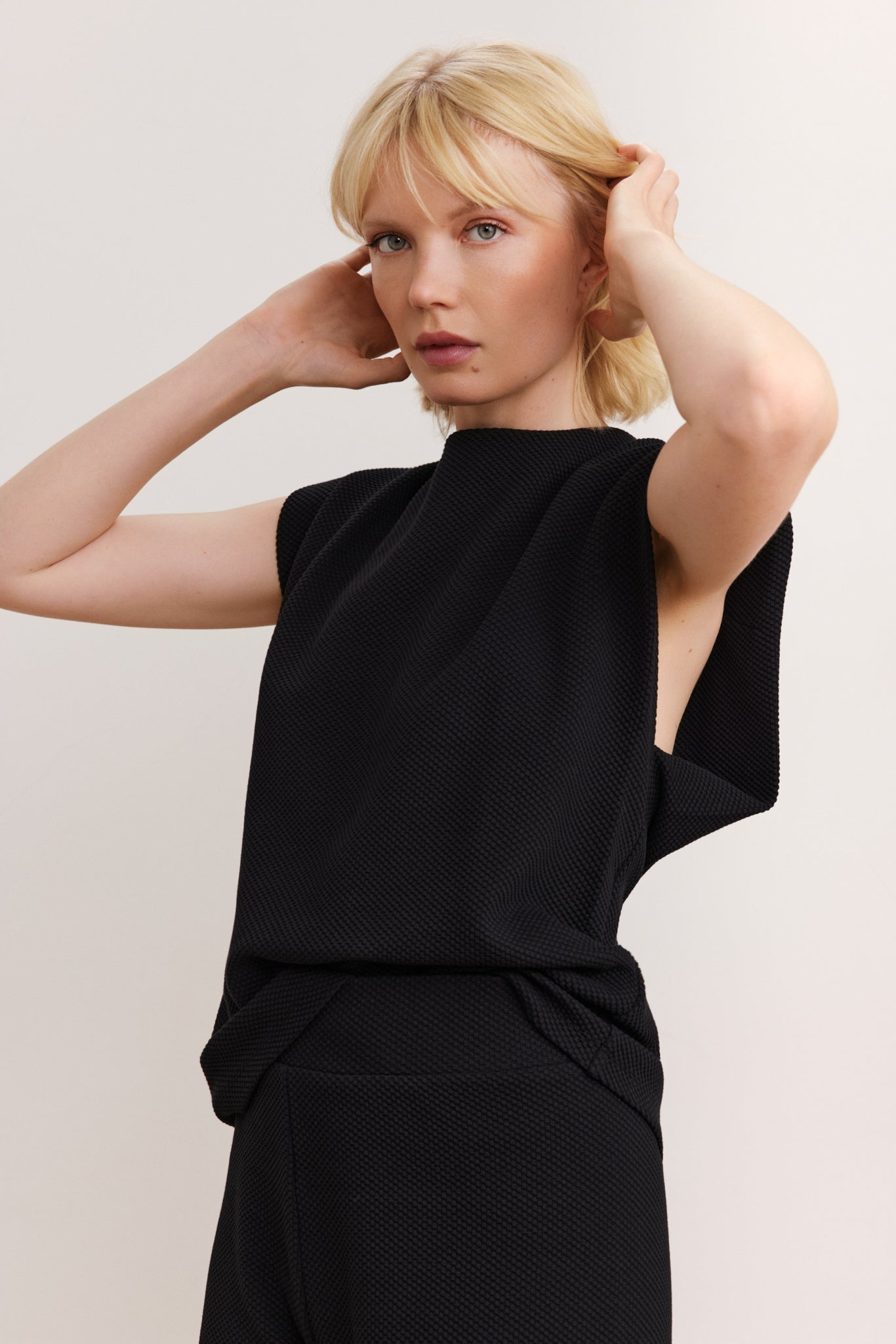 Moon Padded Shoulder Top - Black