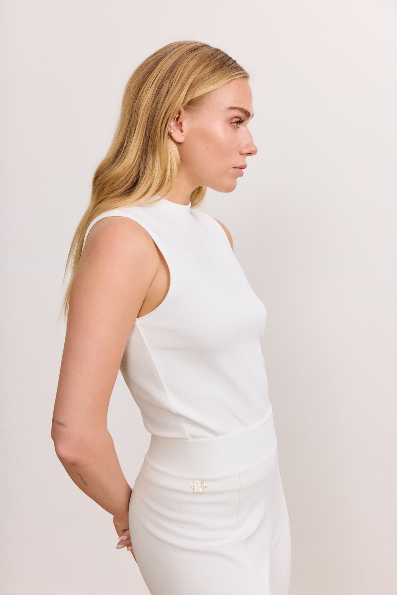 FOREST ESSENTIAL sleeveless top  - Marshmellow