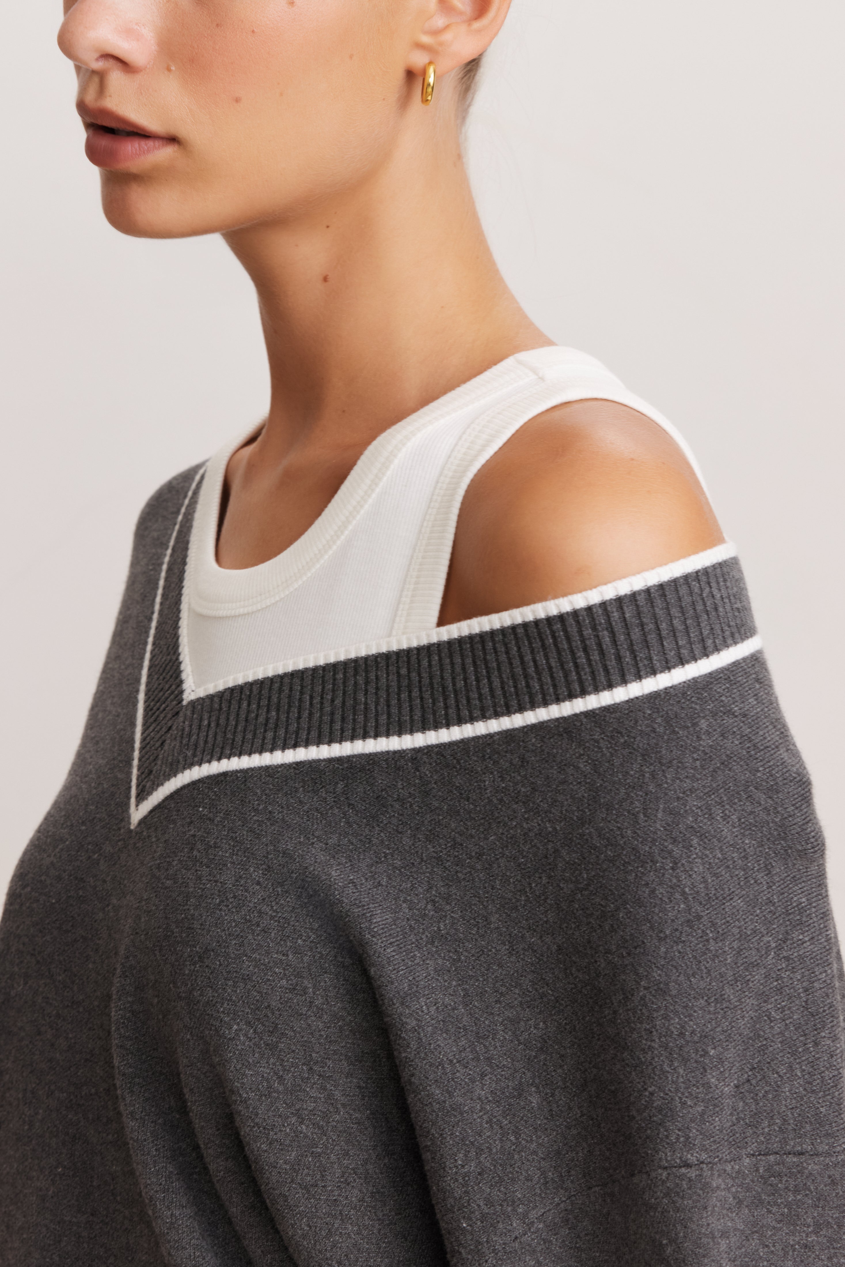 Olly V-Neck Sweater - Dark Grey